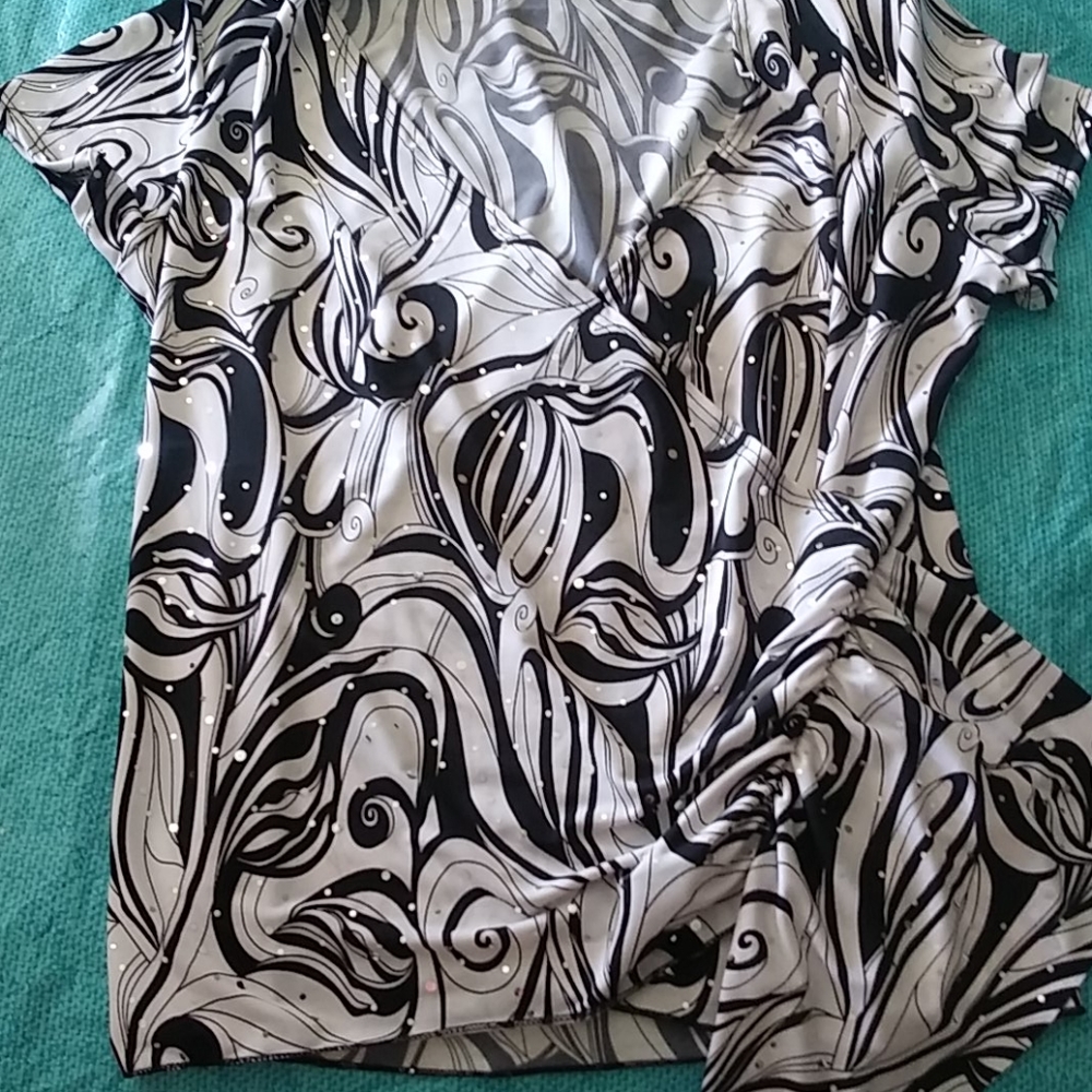 Short sleeved shirt